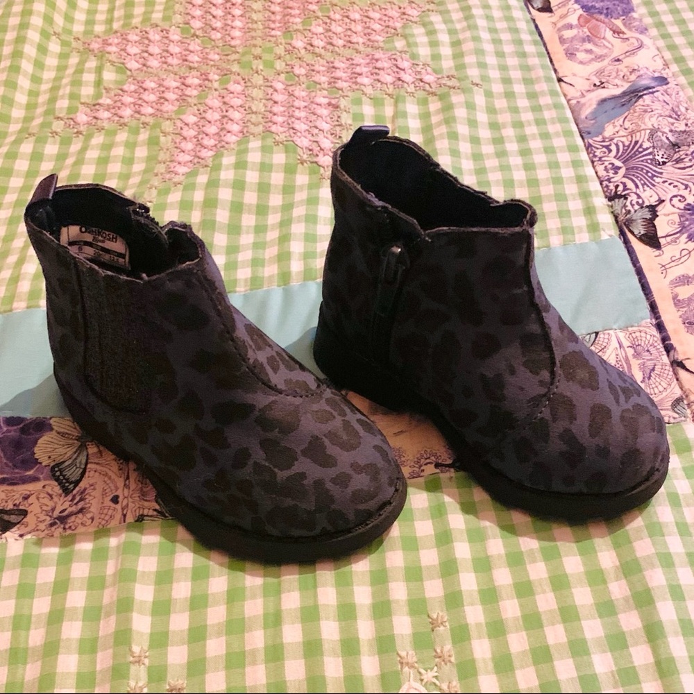 *Oshkosh* leopard print booties 💕